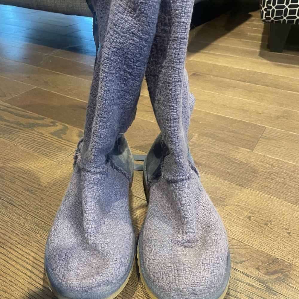 Cozy Textured Boots in Purple